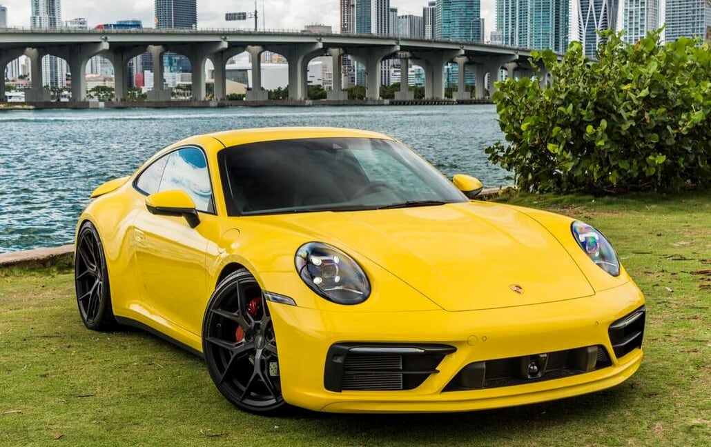 porche-911-yellow-2022-1 (1)